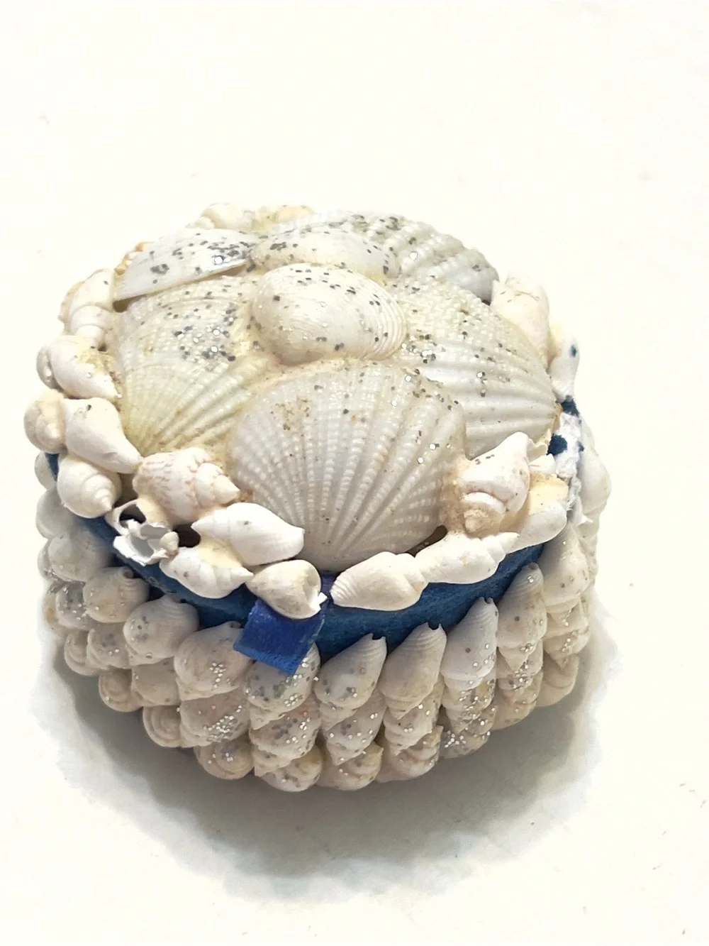 Sea shell round trinket jewelry box glitter coastal